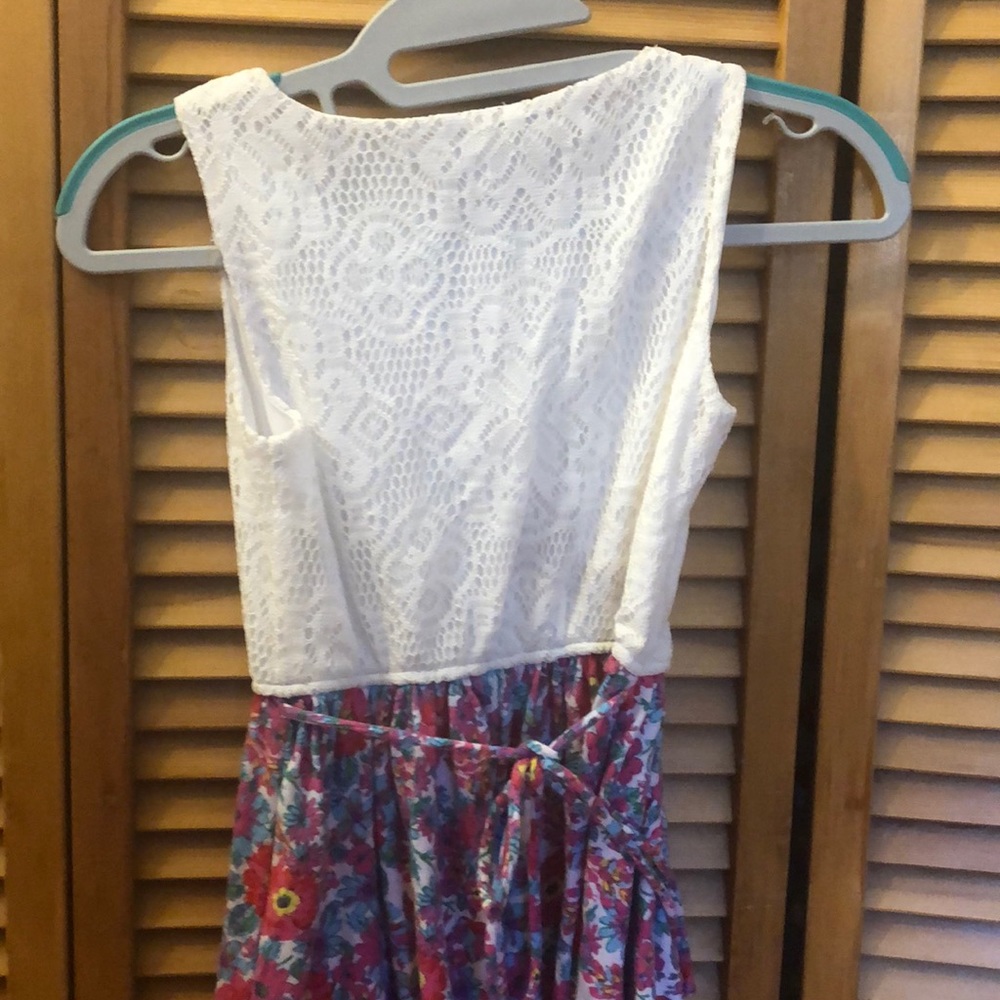 Dress - Picture 2 of 4